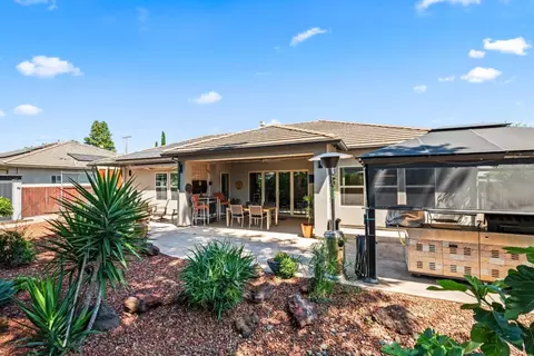 Exterior - 2605 Gunn Rd, Carmichael, CA 95608 photo 3 of 4
