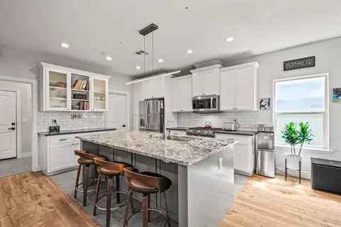 Kitchen - 2605 Gunn Rd, Carmichael, CA 95608 photo 4 of 4