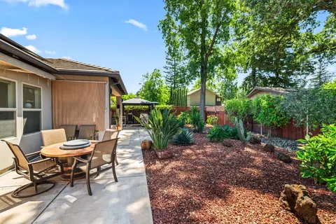 Exterior - 2605 Gunn Rd, Carmichael, CA 95608 photo 4 of 4