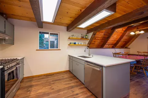 Kitchen - 2437 Chamonix Dr, Arnold, CA 95223 photo 4 of 8
