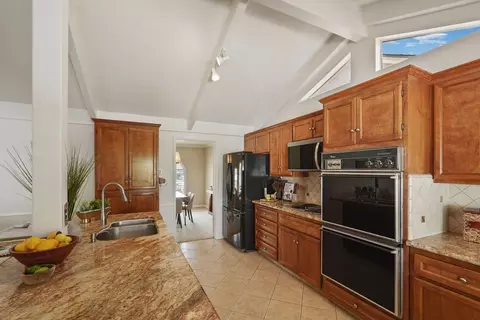 Kitchen - 1457 Keagle Way, Lodi, CA 95242 photo 4 of 4
