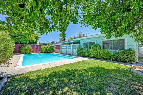 Exterior - 6447 Rexford Way, Carmichael, CA 95608 photo 9 of 10