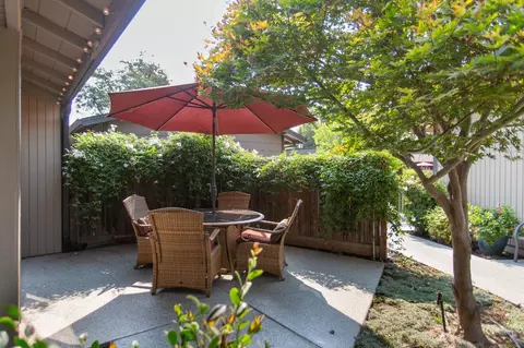 Exterior - 668 Shadowview Ct, Turlock, CA 95382 photo 1 of 8