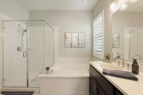 Bath - 97 Bodega Dr, Lodi, CA 95240 photo 6 of 7