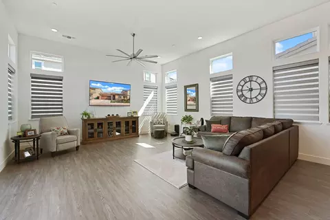Living - 97 Bodega Dr, Lodi, CA 95240 photo 3 of 4