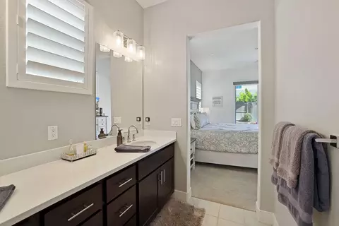 Bath - 97 Bodega Dr, Lodi, CA 95240 photo 5 of 7