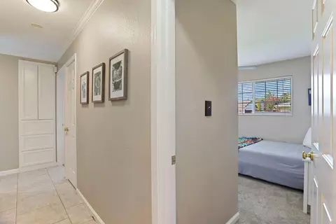 Entry Way - 2208 Cabrillo Cir, Lodi, CA 95242 photo 2 of 5