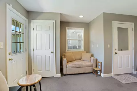 Entry Way - 2208 Cabrillo Cir, Lodi, CA 95242 photo 5 of 5
