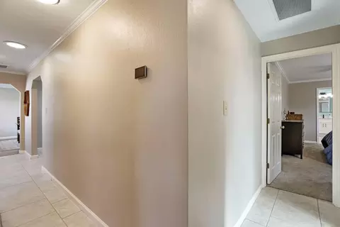 Entry Way - 2208 Cabrillo Cir, Lodi, CA 95242 photo 4 of 5