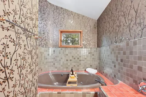 Bath - 861 Malaga Ave, Davis, CA 95616 photo 6 of 13