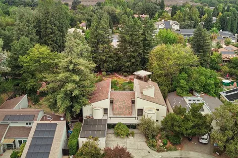 View/Area - 861 Malaga Ave, Davis, CA 95616 photo 2 of 6