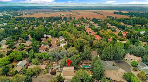 View/Area - 861 Malaga Ave, Davis, CA 95616 photo 5 of 6