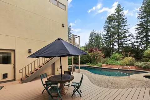 Exterior - 861 Malaga Ave, Davis, CA 95616 photo 7 of 16