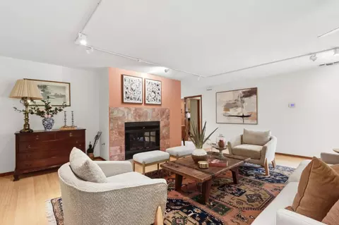 Living - 861 Malaga Ave, Davis, CA 95616 photo 2 of 4