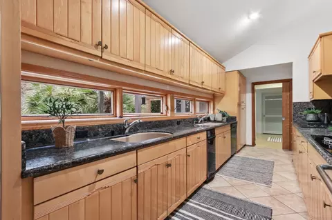 Kitchen - 861 Malaga Ave, Davis, CA 95616 photo 2 of 5