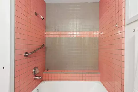 Bath - 861 Malaga Ave, Davis, CA 95616 photo 12 of 13