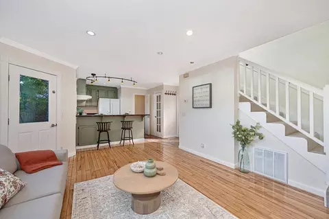 Living - 239 Mill St #8, Grass Valley, CA 95945 photo 2 of 4