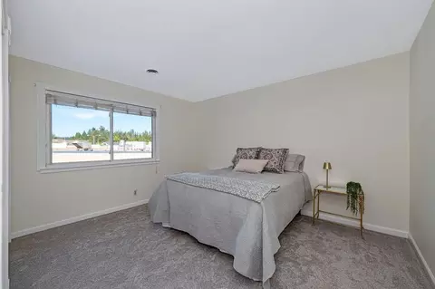 Bedroom - 239 Mill St #8, Grass Valley, CA 95945 photo 1 of 4