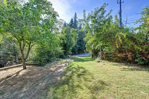 Exterior - 239 Mill St #8, Grass Valley, CA 95945 photo 10 of 12