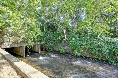 Exterior - 239 Mill St #8, Grass Valley, CA 95945 photo 11 of 12