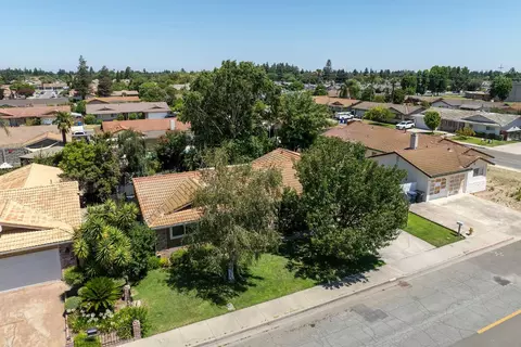 View/Area - 3290 Vanderbilt Ave, Turlock, CA 95382 photo 2 of 7