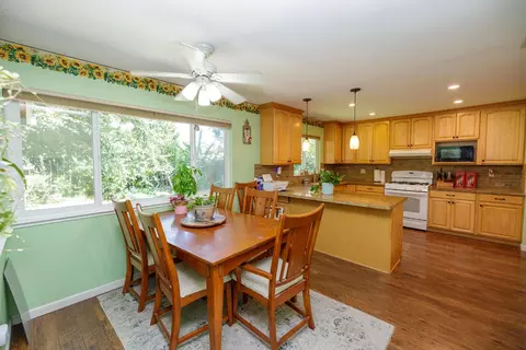 Dining - 3290 Vanderbilt Ave, Turlock, CA 95382 photo 1 of 2