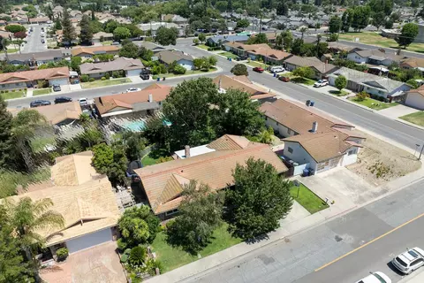 View/Area - 3290 Vanderbilt Ave, Turlock, CA 95382 photo 3 of 7