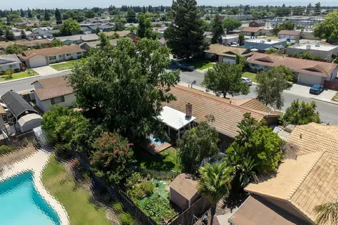 View/Area - 3290 Vanderbilt Ave, Turlock, CA 95382 photo 6 of 7
