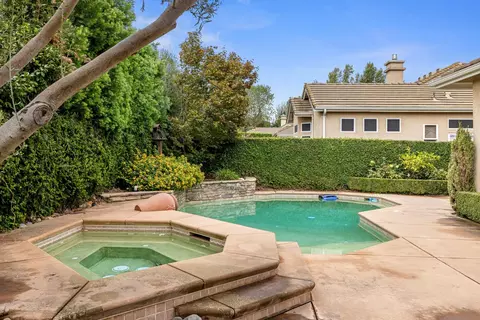Exterior - 4709 Via Brezza, Modesto, CA 95357 photo 9 of 11