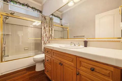 Bath - 4709 Via Brezza, Modesto, CA 95357 photo 1 of 3