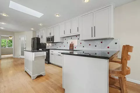 Kitchen - 12511 Tabeaud Rd, Pine Grove, CA 95665 photo 4 of 7