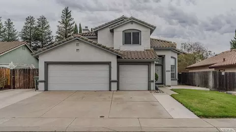 Exterior - 1066 Ruess Rd, Ripon, CA 95366 photo 11 of 14