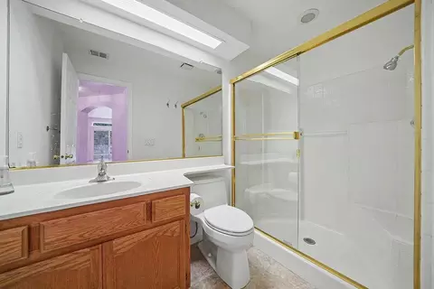 Bath - 1066 Ruess Rd, Ripon, CA 95366 photo 1 of 4