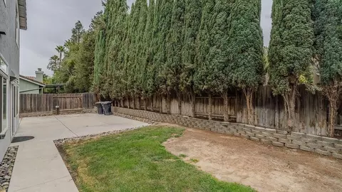 Exterior - 1066 Ruess Rd, Ripon, CA 95366 photo 9 of 14