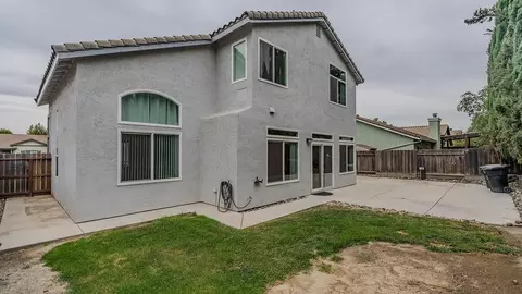 Exterior - 1066 Ruess Rd, Ripon, CA 95366 photo 8 of 14