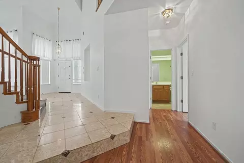Entry Way - 1066 Ruess Rd, Ripon, CA 95366 photo 5 of 8