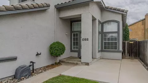 Exterior - 1066 Ruess Rd, Ripon, CA 95366 photo 2 of 14