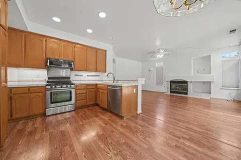 Kitchen - 1066 Ruess Rd, Ripon, CA 95366 photo 3 of 6