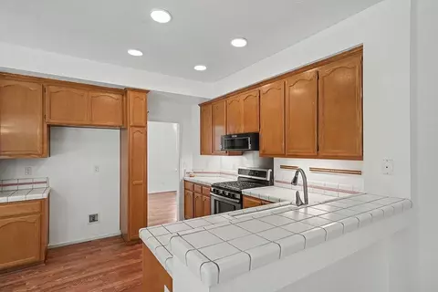 Kitchen - 1066 Ruess Rd, Ripon, CA 95366 photo 4 of 6