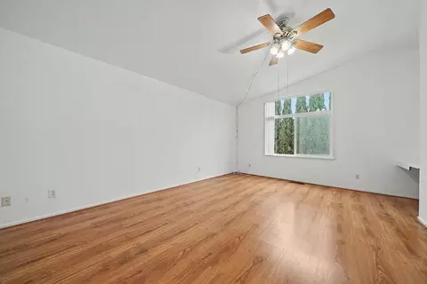 Living - 1066 Ruess Rd, Ripon, CA 95366 photo 10 of 10