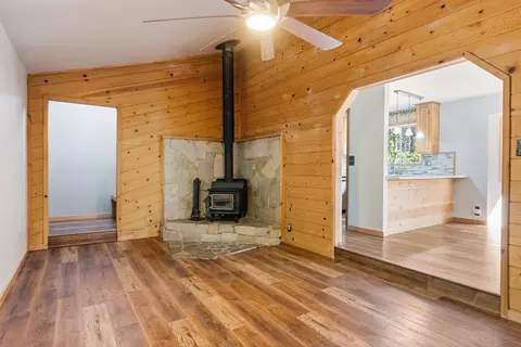 Living - 2173 Silver Dr, Arnold, CA 95223 photo 3 of 4