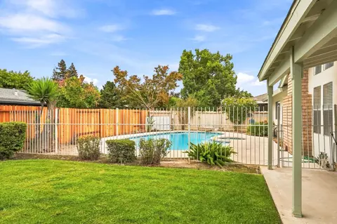 Exterior - 1240 Govannina Dr, Modesto, CA 95355 photo 8 of 10
