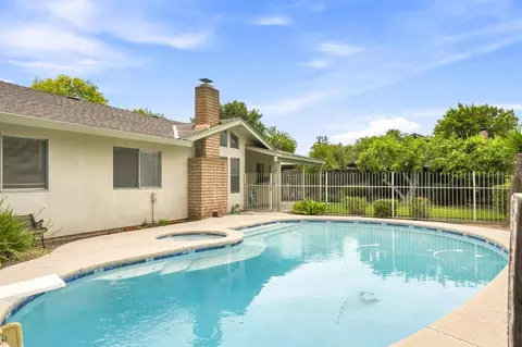 Exterior - 1240 Govannina Dr, Modesto, CA 95355 photo 9 of 10