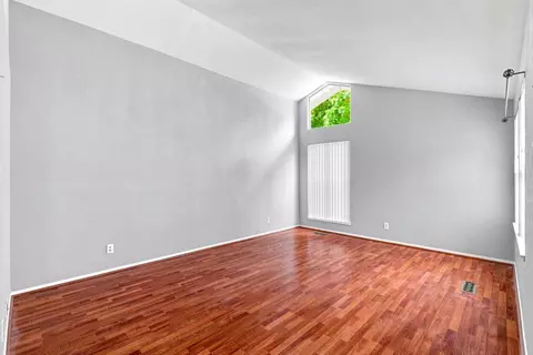 Living - 1240 Govannina Dr, Modesto, CA 95355 photo 6 of 8