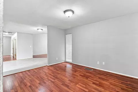 Living - 1240 Govannina Dr, Modesto, CA 95355 photo 5 of 8