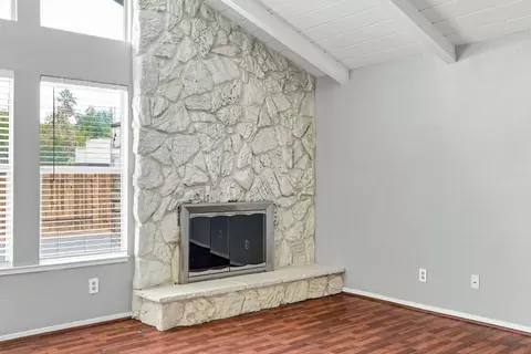 Living - 1240 Govannina Dr, Modesto, CA 95355 photo 4 of 8