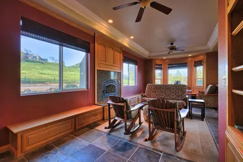 Living - 4841 Val Verde Rd, Loomis, CA 95650 photo 7 of 9