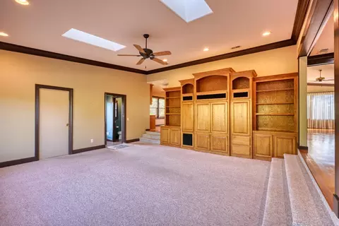 Living - 4841 Val Verde Rd, Loomis, CA 95650 photo 3 of 9
