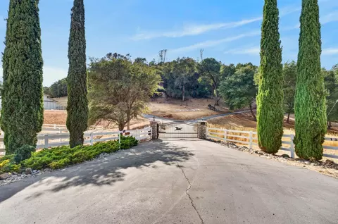 Exterior - 1300 Large Oak Dr, Placerville, CA 95667 photo 20 of 21