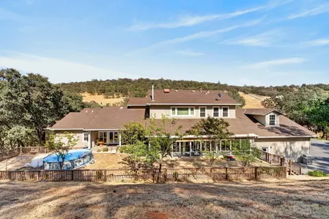 Exterior - 1300 Large Oak Dr, Placerville, CA 95667 photo 16 of 21